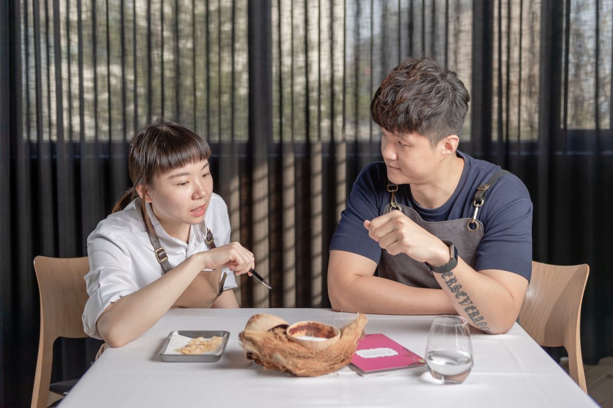 韓慧婷(右)、林恬耀(左)