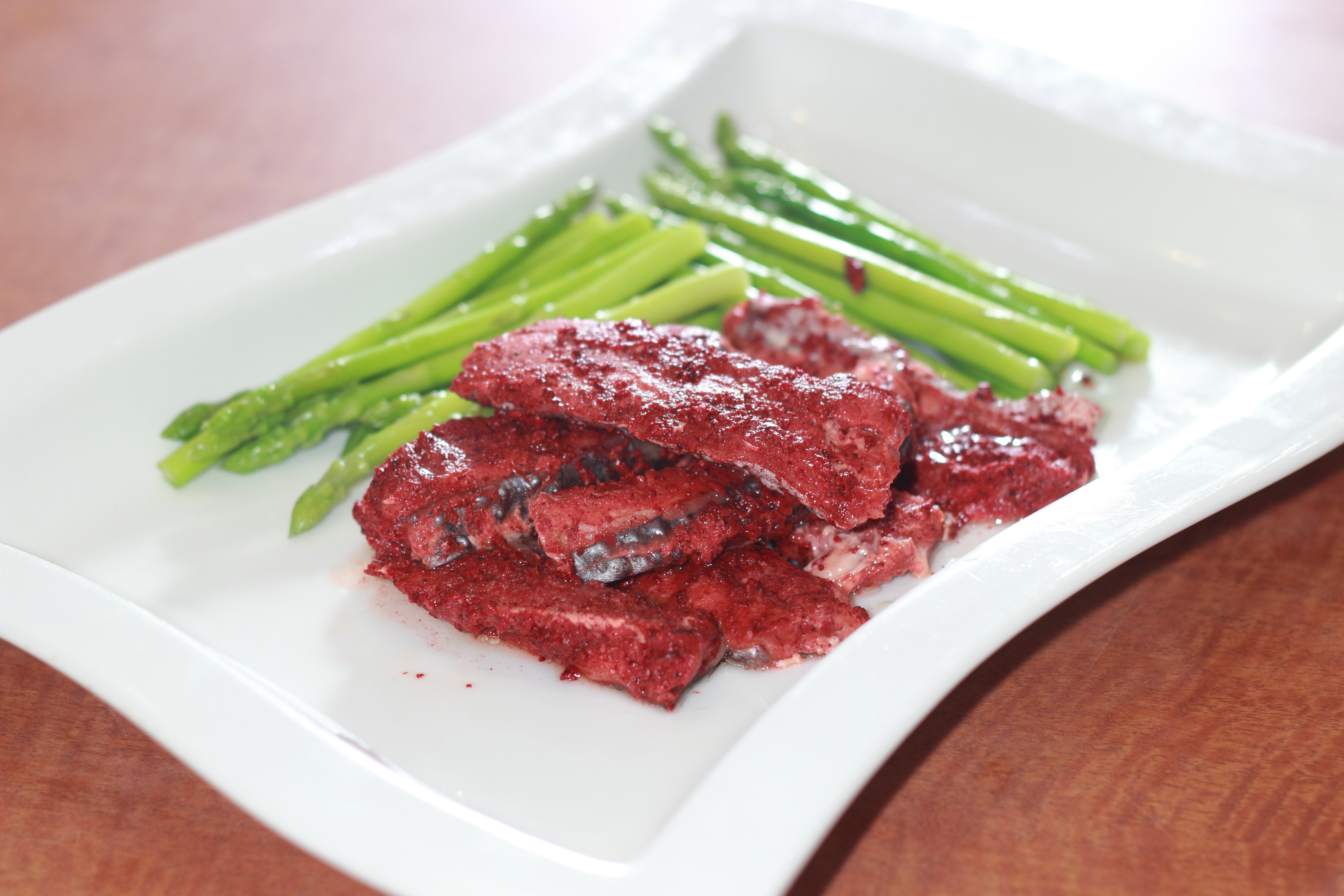 「海真私房菜」餐廳的酒糟鰻魚蘆筍